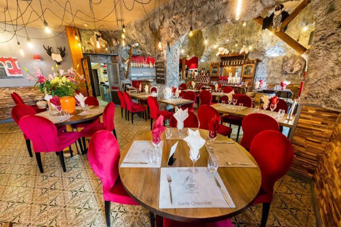 Auberge De La Paix Бриансон Экстерьер фото