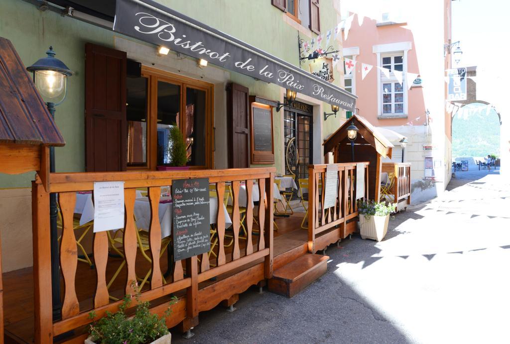 Auberge De La Paix Бриансон Экстерьер фото