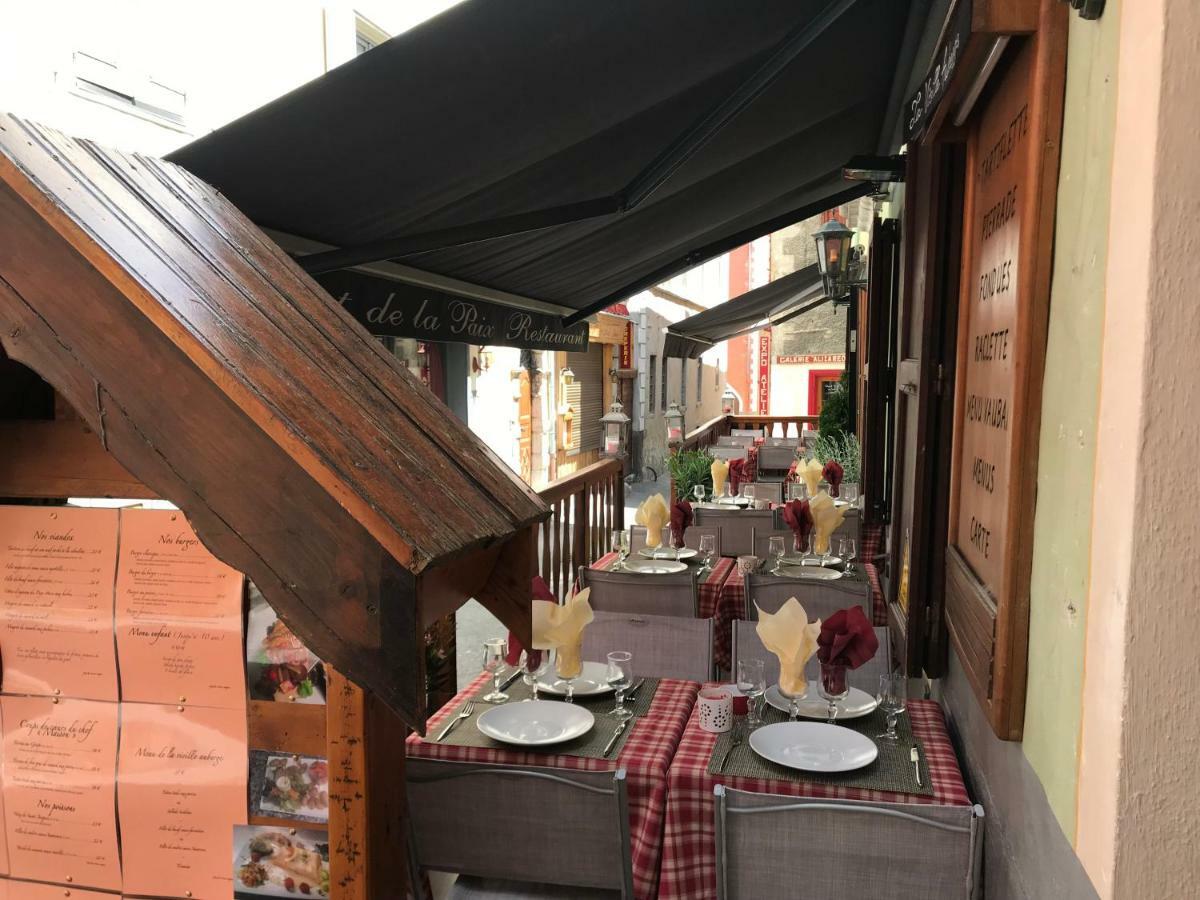 Auberge De La Paix Бриансон Экстерьер фото