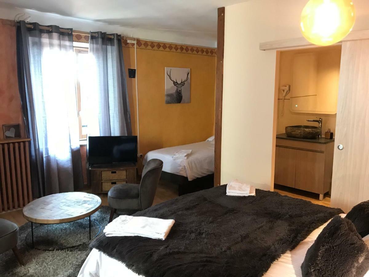 Auberge De La Paix Бриансон Экстерьер фото